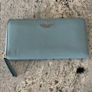 -KATE SPADE- Leather ZIP Around Continental Wallet
